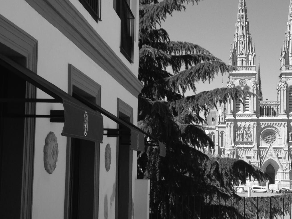Real Hotel Lujan Dış mekan fotoğraf