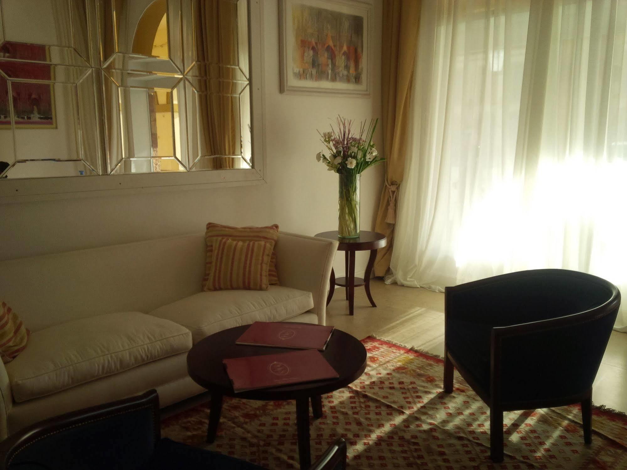 Real Hotel Lujan Dış mekan fotoğraf