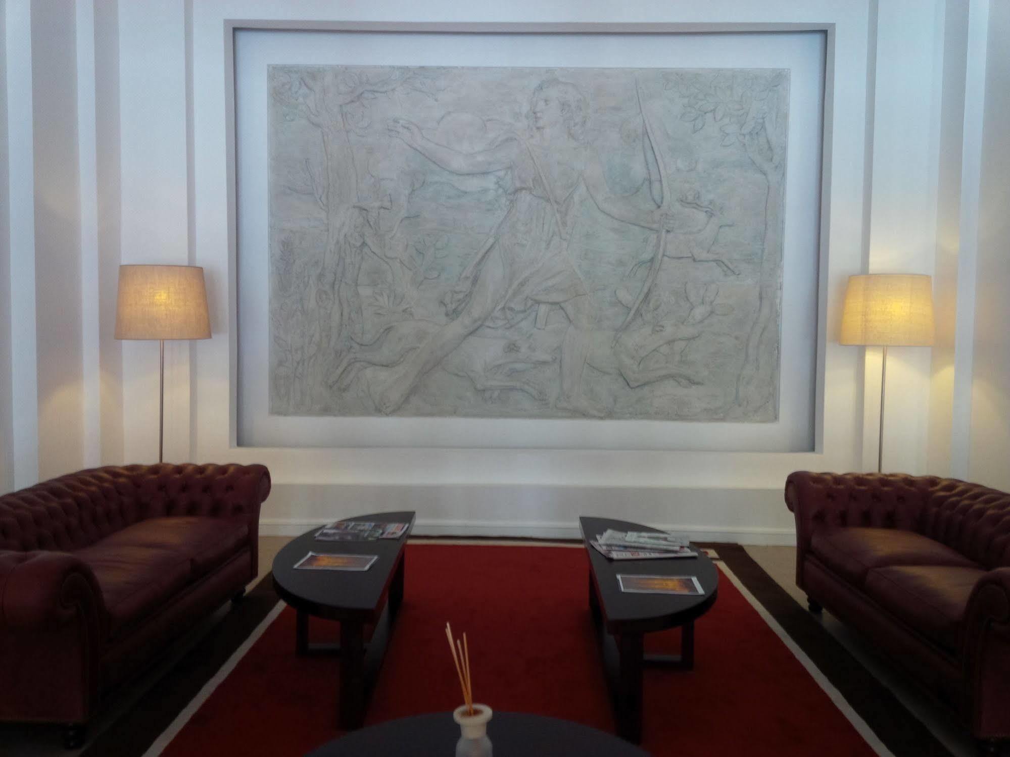 Real Hotel Lujan Dış mekan fotoğraf